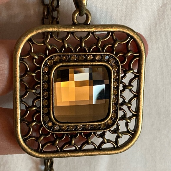 Lia Sophia Long adjustable chain, Square pendant,Large faceted Stone,Rhinestones - Picture 2 of 9